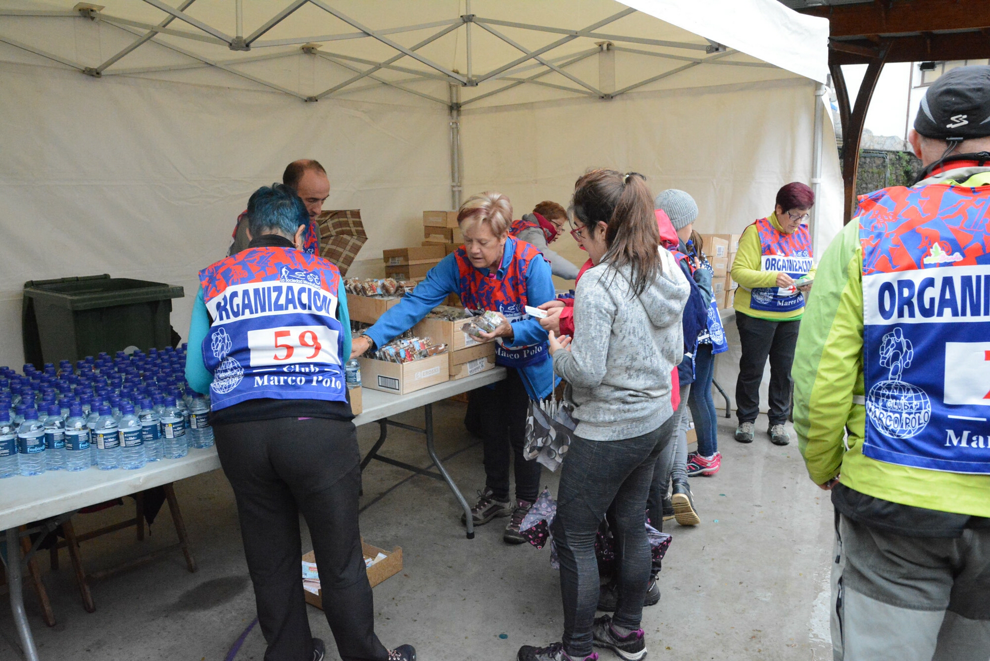 Foto 98 de la avituallamiento y mirador - Galería de la Subida a Artxanda 2019